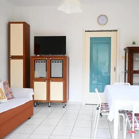 S349 - Sirolo, Comodo Bilocale Con Patio Esterno * 锡罗洛