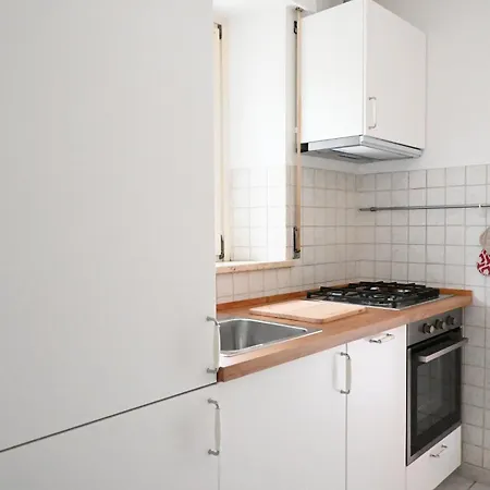 S349 - Sirolo, Comodo Bilocale Con Patio Esterno Daire *