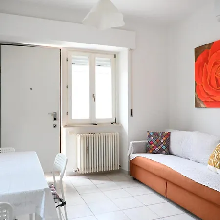 S349 - Sirolo, Comodo Bilocale Con Patio Esterno Apartment *